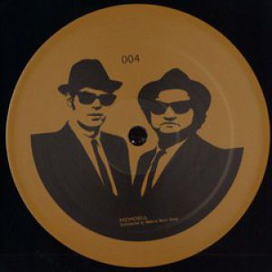 MIRRORS AT THE EDGE OF TIME