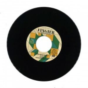 UM BRILHO NOVO / RUA NOVA BAR